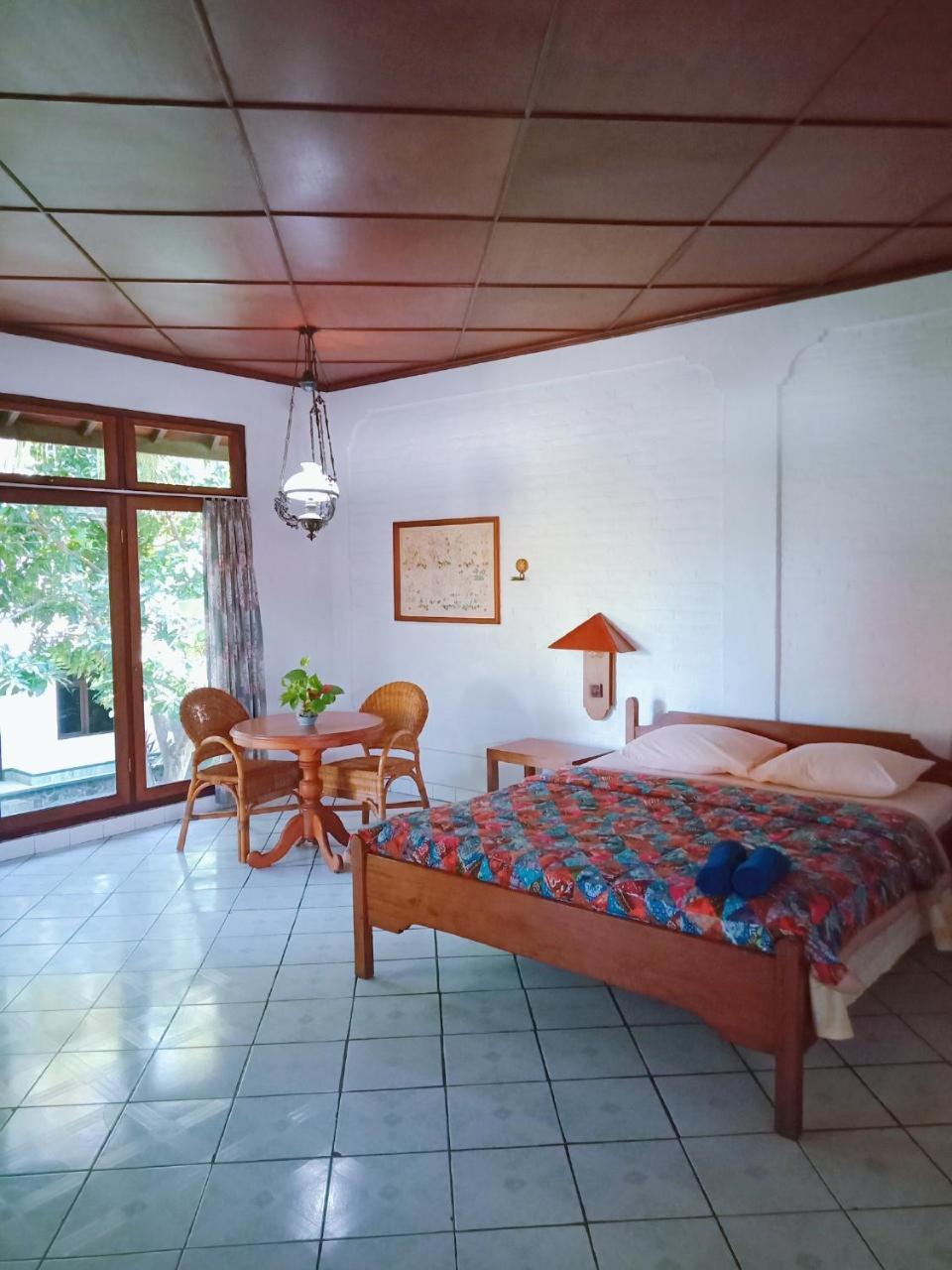 Rini Hotel لوفينا المظهر الخارجي الصورة