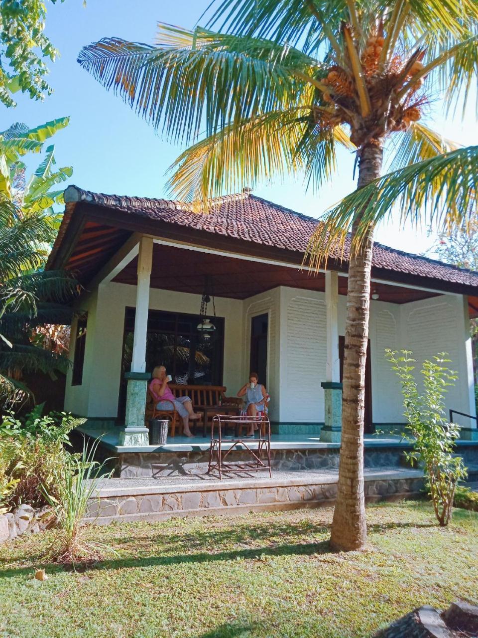 Rini Hotel لوفينا المظهر الخارجي الصورة