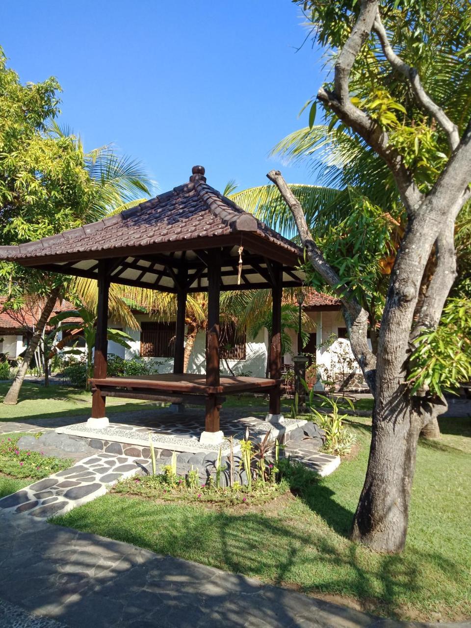 Rini Hotel لوفينا المظهر الخارجي الصورة