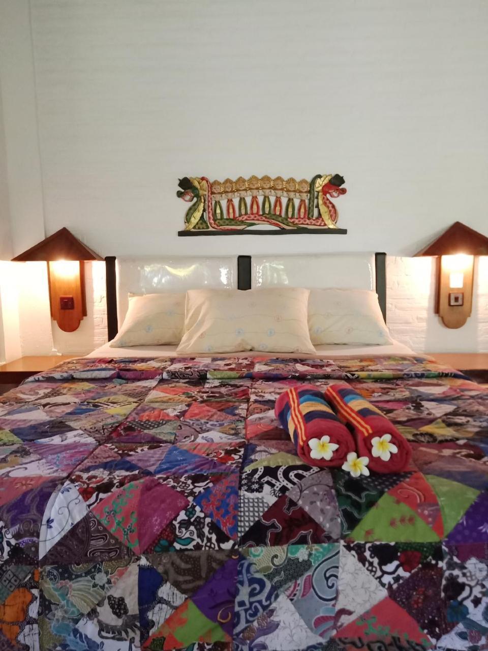 Rini Hotel لوفينا المظهر الخارجي الصورة