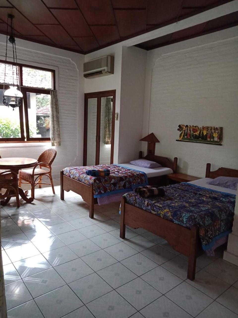 Rini Hotel لوفينا المظهر الخارجي الصورة
