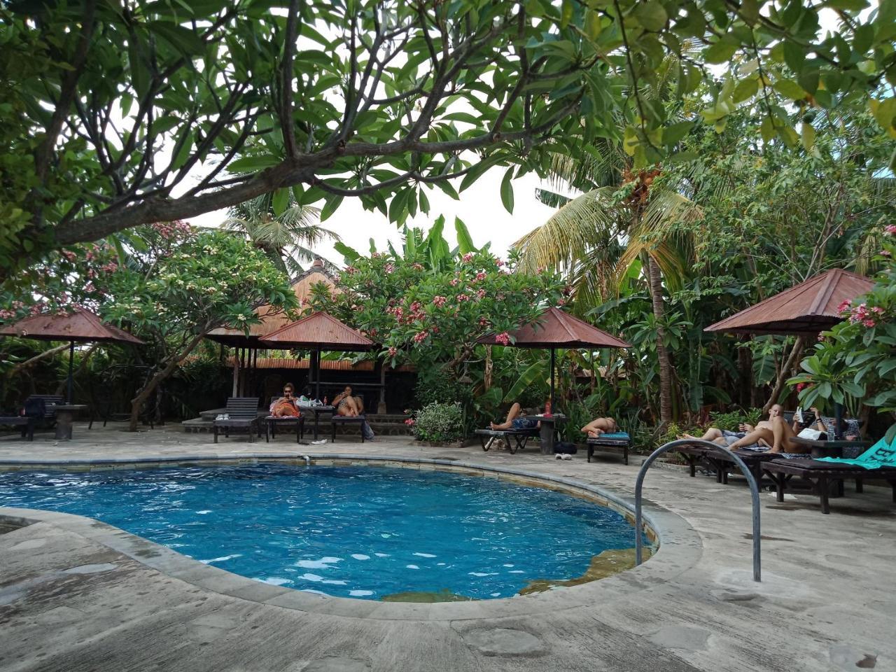 Rini Hotel لوفينا المظهر الخارجي الصورة